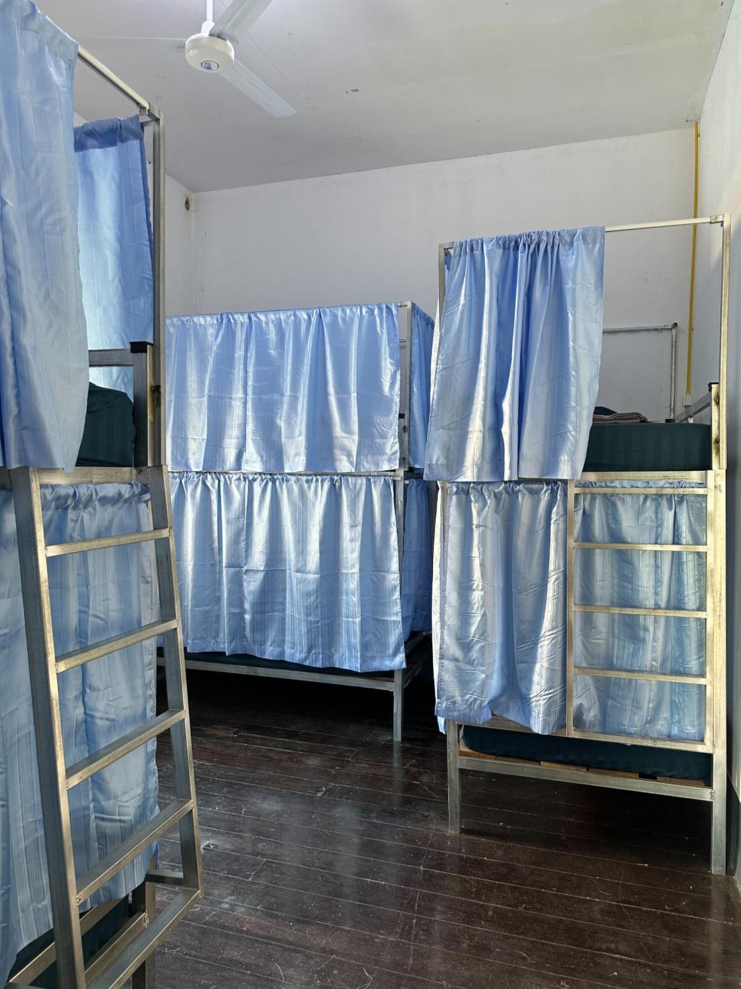 Via Thakhek Hostel & Cafe Eksteriør bilde